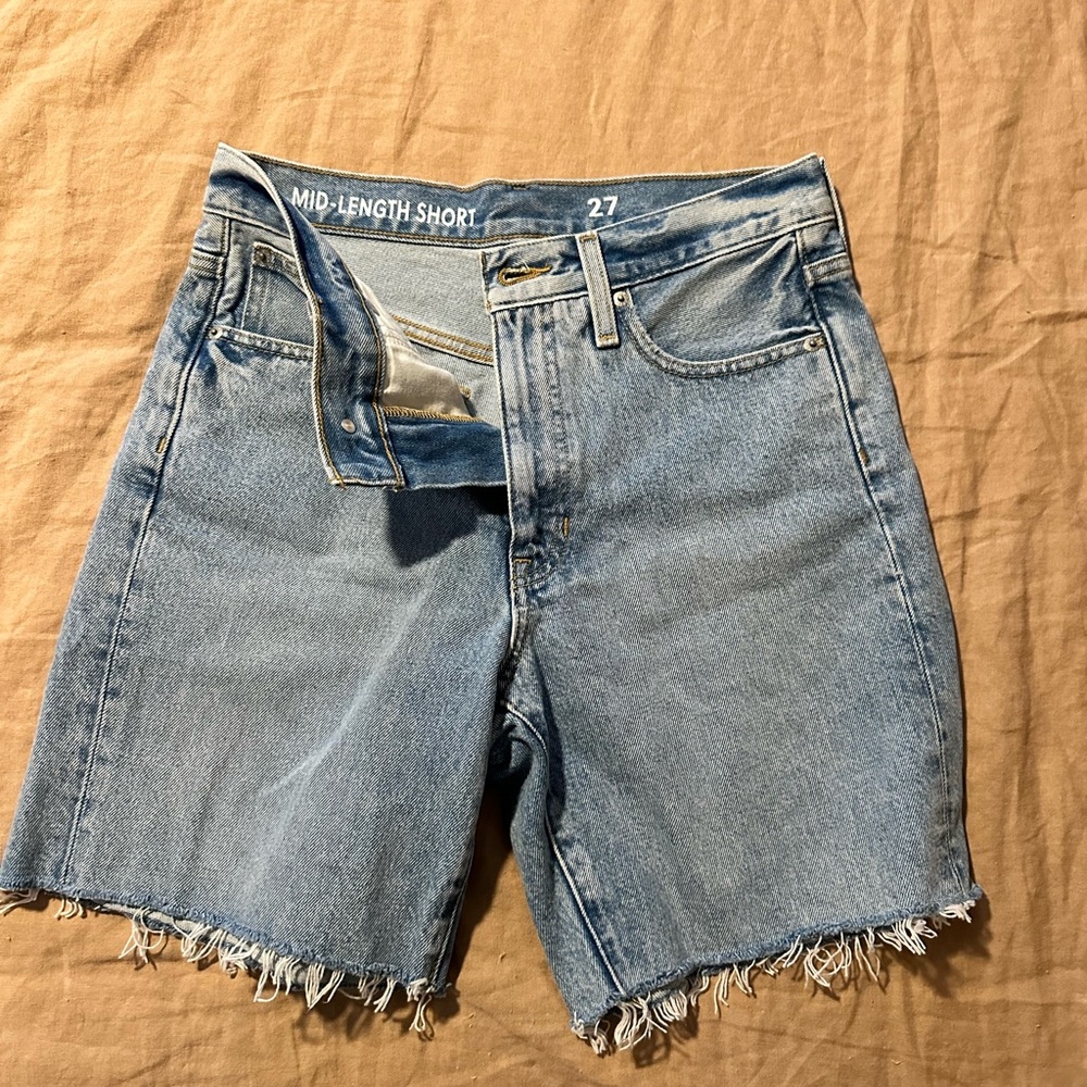J. Crew Midlength denim short in Dandelion wash BF398 size 25 Jorts